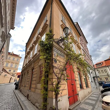 Boutique In Mala Strana Below The Castle 公寓